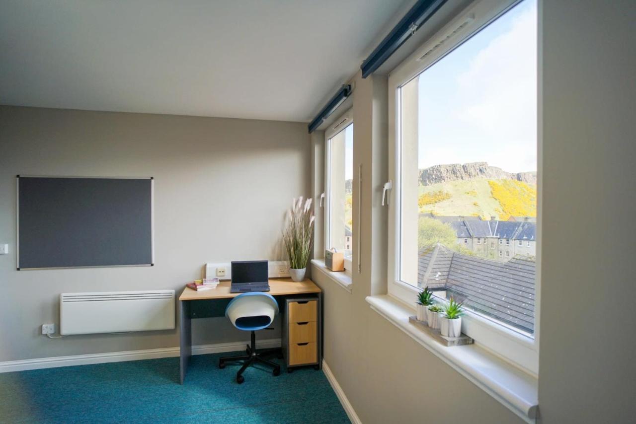8 Roxburgh Edinburgh Apartment Bagian luar foto